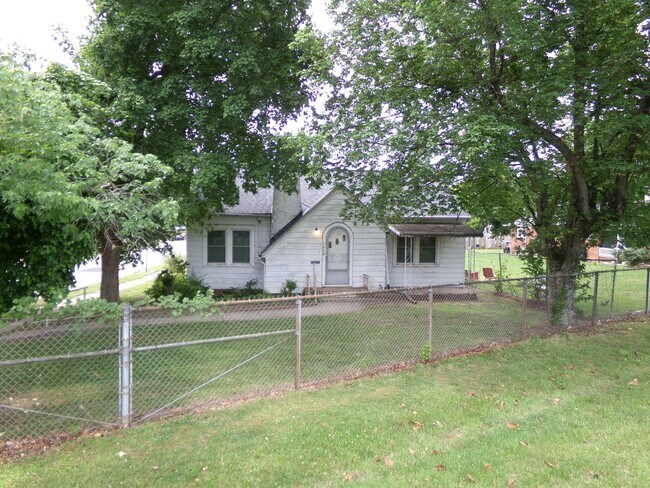 Building Photo - 1408 E. Martin Luther King Jr. Dr.