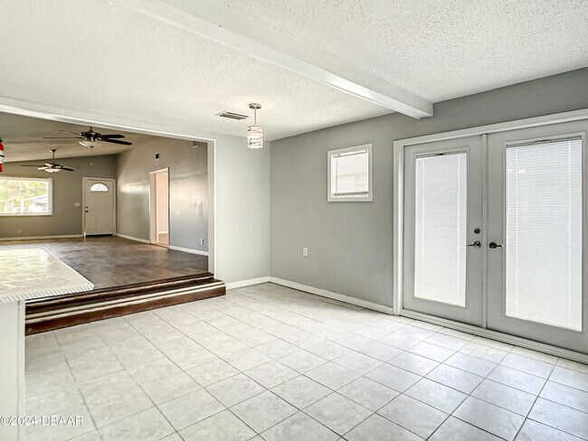Building Photo - 152 Ponce De Leon Dr