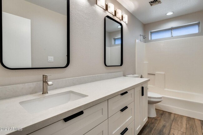 Building Photo - An ABSOLUTE DREAM HOME is waiting for you!...