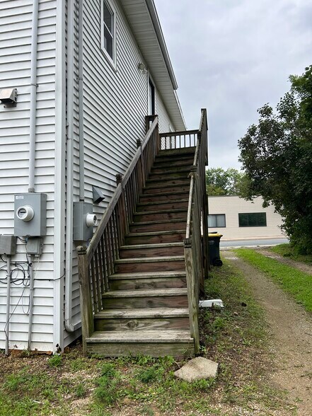 Building Photo - 920 Davis St