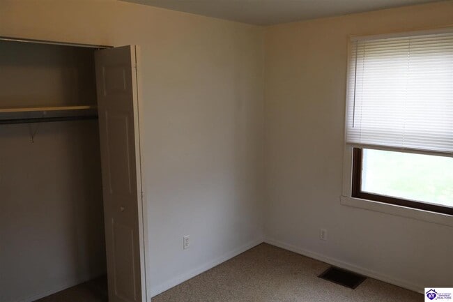 Building Photo - 316 Church St