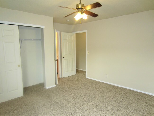 Building Photo - 10761 Cook Ct