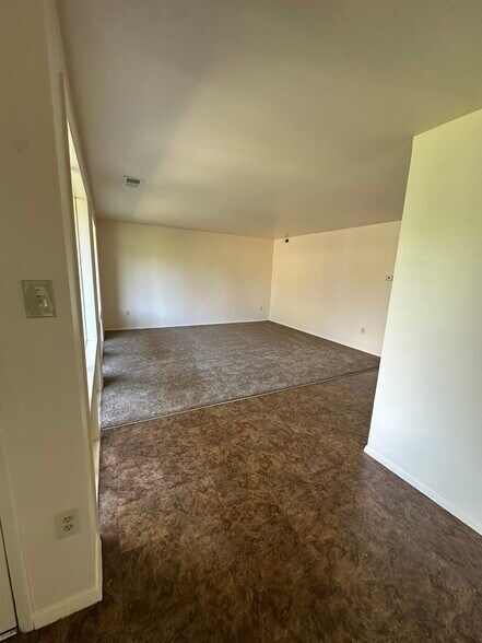 Building Photo - 7208 Donnell Pl