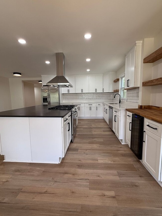 Building Photo - Beautifully Renovated Home in Prime Smyrna...