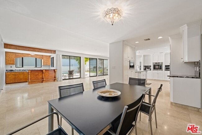 Building Photo - 15656 Crownridge Pl