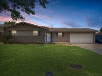 Building Photo - 240 S 120th E Ave