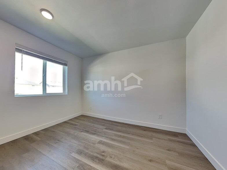 Building Photo - 7745 Selah St SW