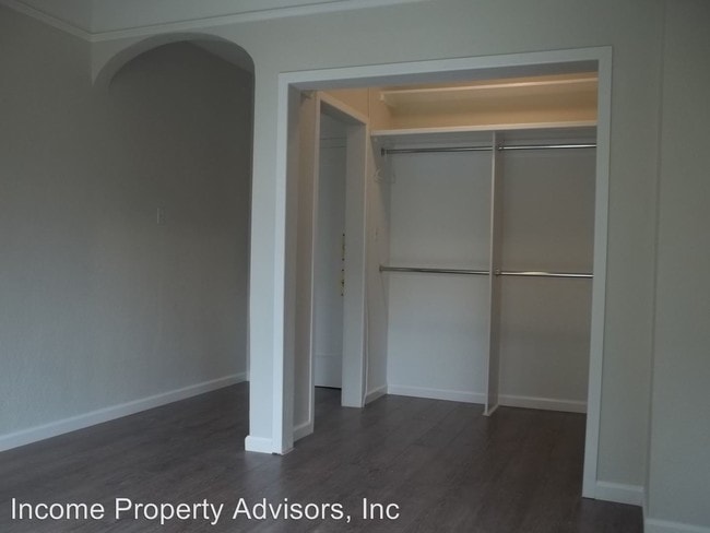 Building Photo - 942 Beech St