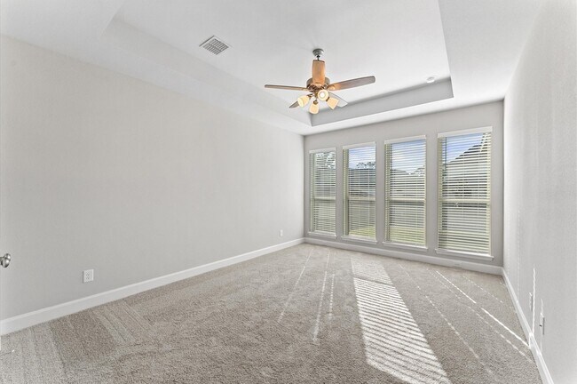 Building Photo - 528 Oakview Bend Dr