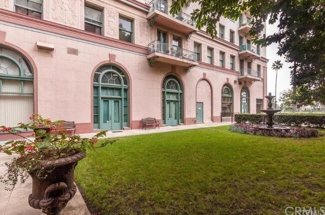 Building Photo - Spacious Studio at the Cooper Arms in the ...