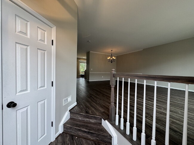 Building Photo - Your Exquisite Herndon Sanctuary Awaits