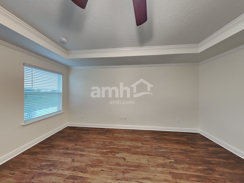 Building Photo - 904 Heavenly Dr