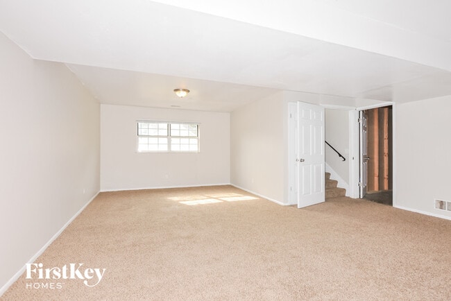 Building Photo - 12652 Bay Tree Dr