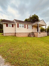 Building Photo - New Chilhowee Event Center Cottage!!