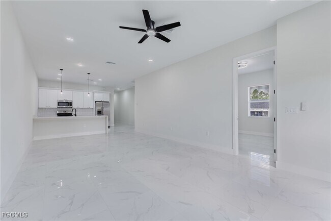 Building Photo - 2253 10th Terrace