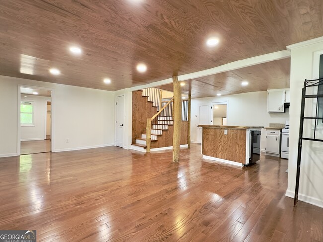 Building Photo - 242 Dry Valley Rd