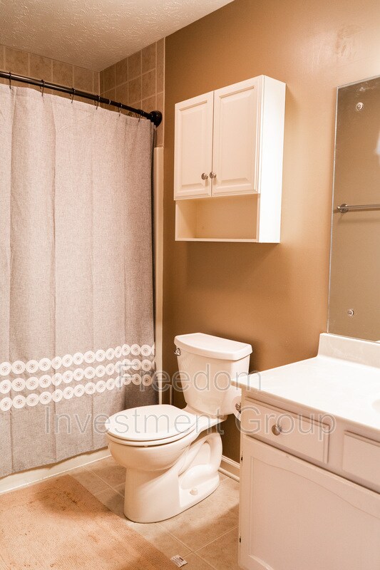 Building Photo - 1000 Harbour Shore Dr