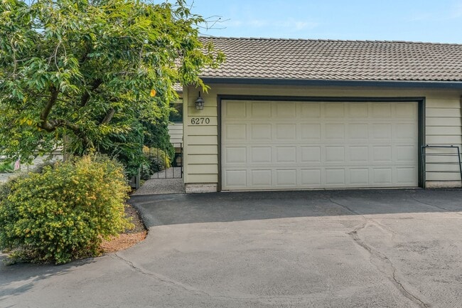 Building Photo - 6270 Preakness Way