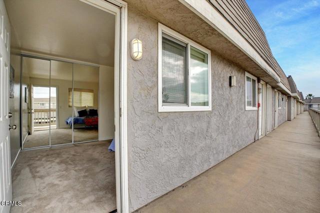 Building Photo - 385 E Surfside Dr