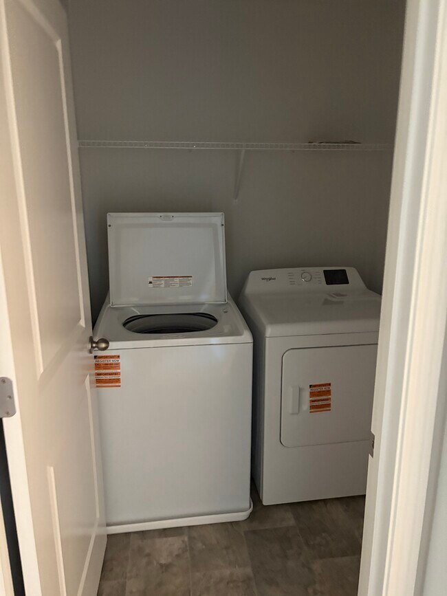 Building Photo - 4316 Oswin Dr