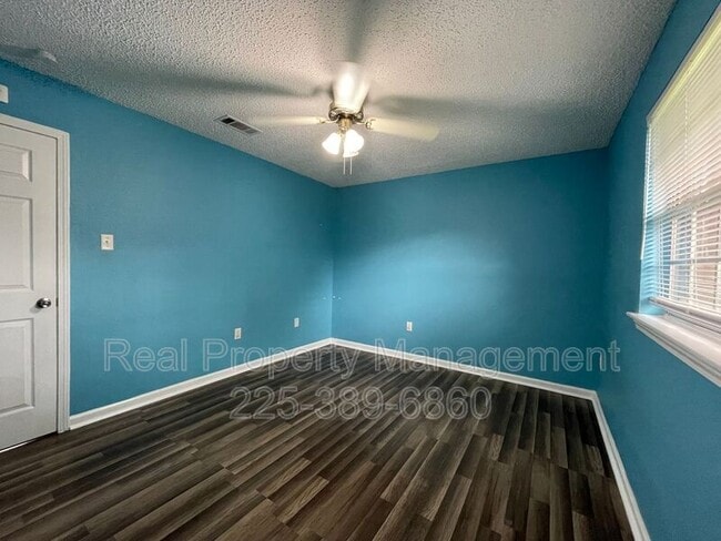 Building Photo - 15482 Patricia Dale Dr