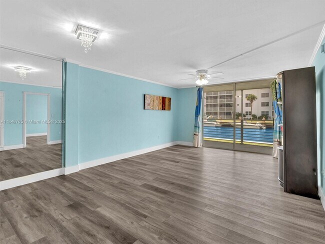 Building Photo - 3600 NE 170th St