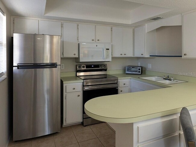 Building Photo - 400 Base Ave E Cmn