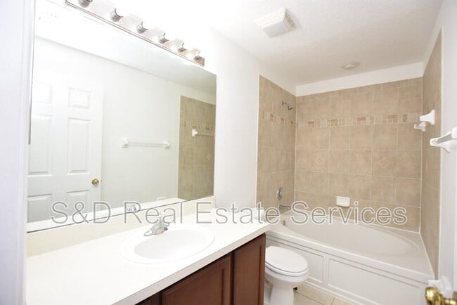 Building Photo - 5410 River Rock Rd