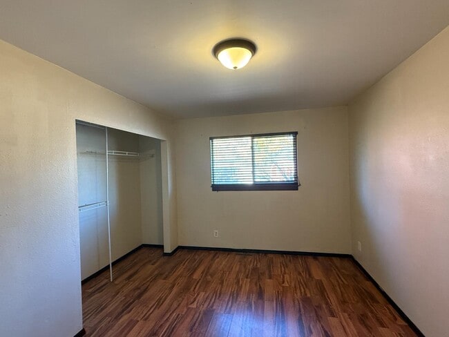 Building Photo - 5902 W Franklin St