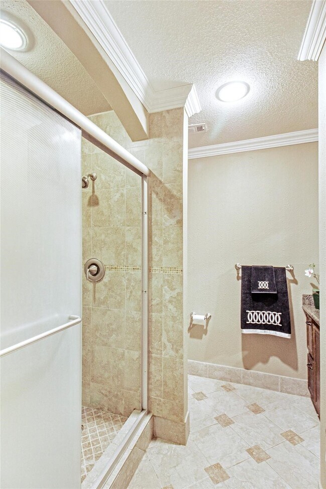 Building Photo - 1915 E Allegro St