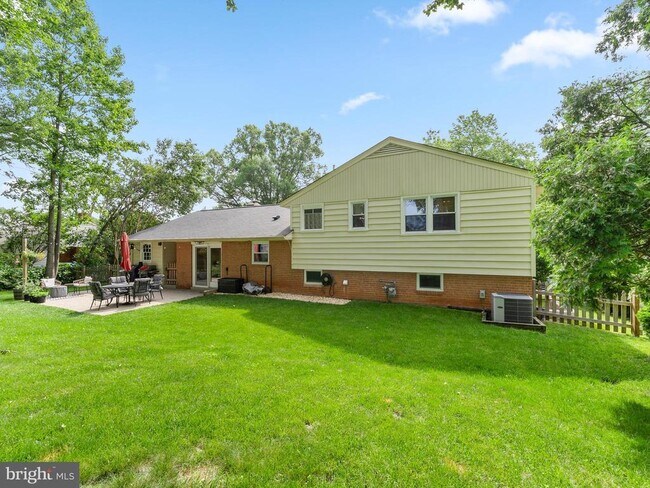 Building Photo - 5208 Lindsay St