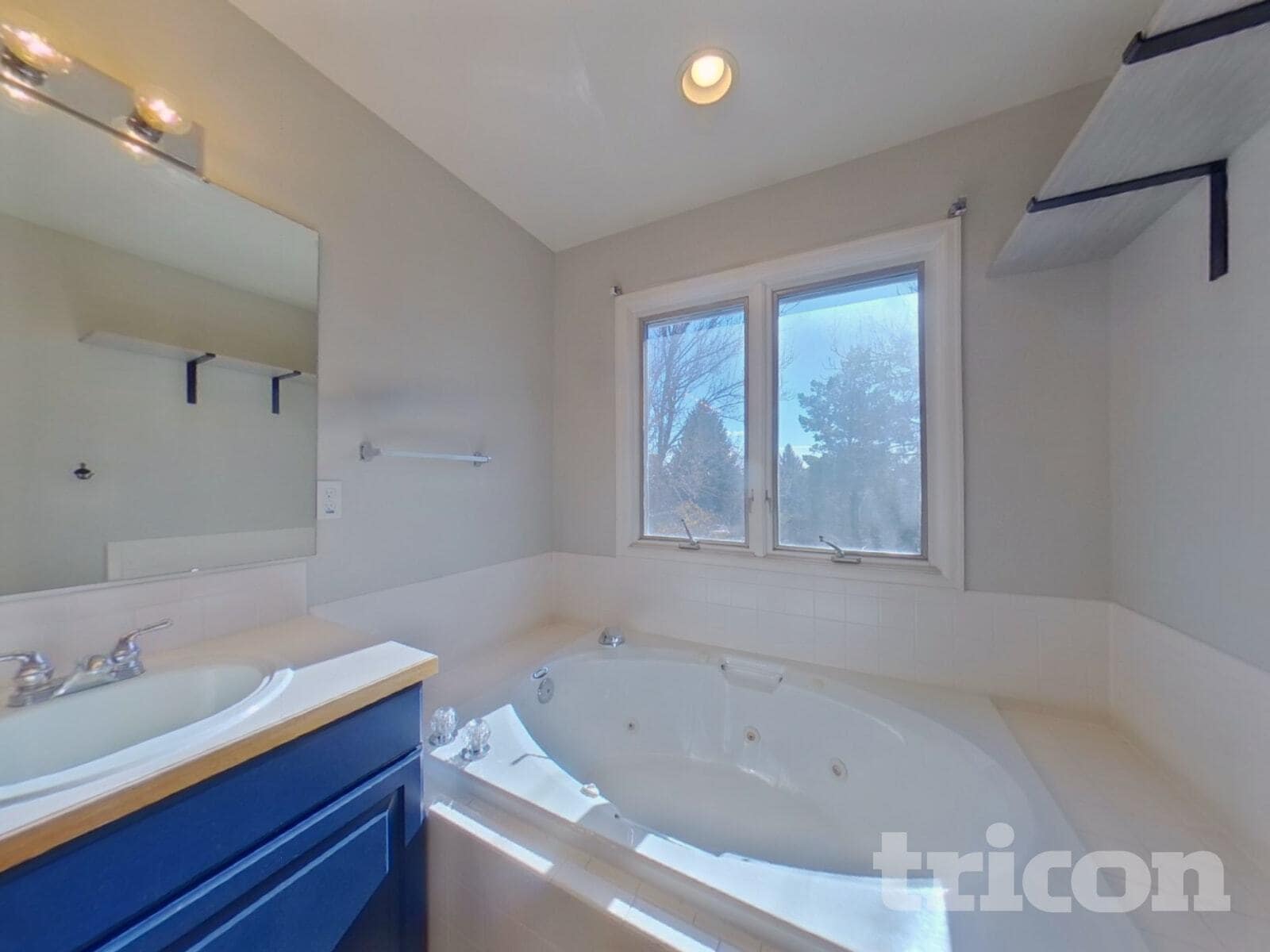 Building Photo - 1760 Overlook Dr