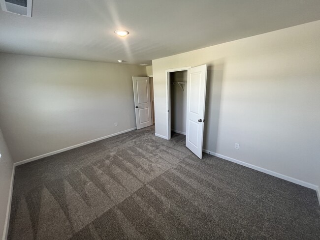 Building Photo - 1747 Mallard Dr