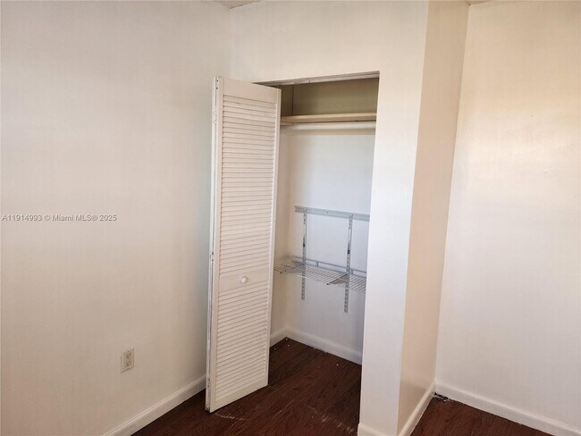 Building Photo - 13433 SW 62nd St