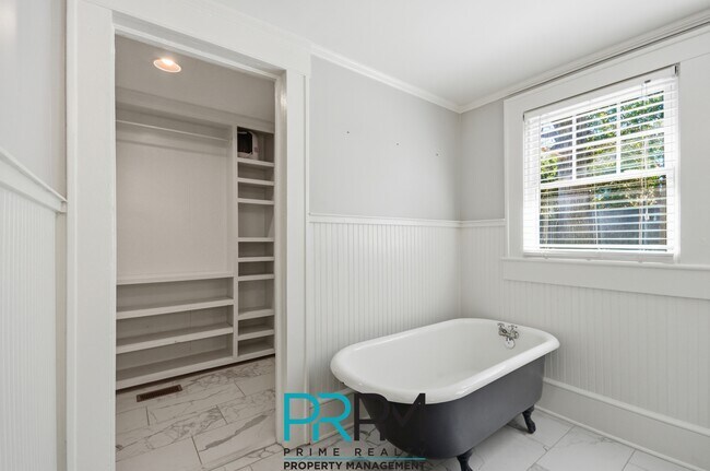 Building Photo - 24 Tindal Ave