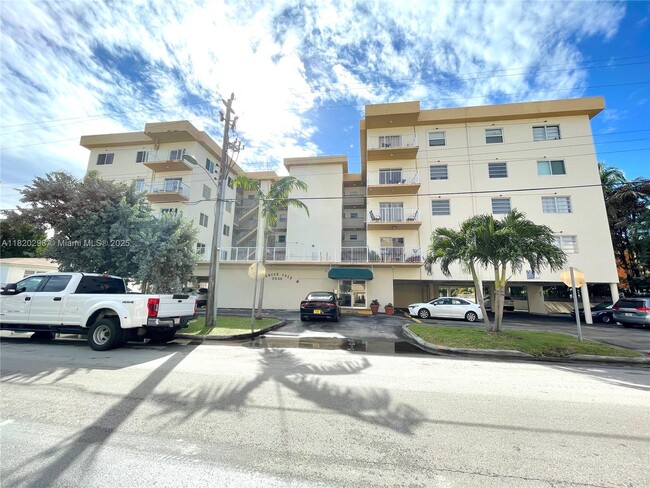 Primary Photo - 3536 NE 168th St