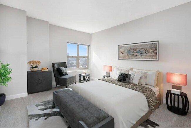 Building Photo - 1 bedroom in Chicago IL 60610