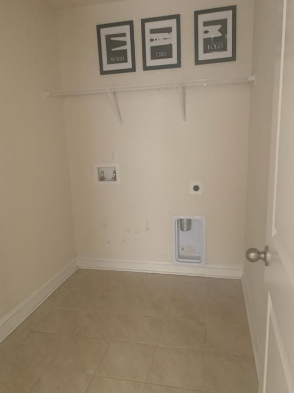 Building Photo - 9016 Fort Hill Wy