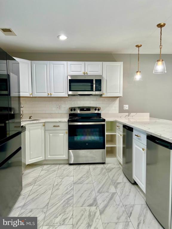 Building Photo - 620 Notabene Dr