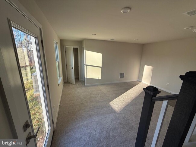 Building Photo - 4337 Reusch Cir