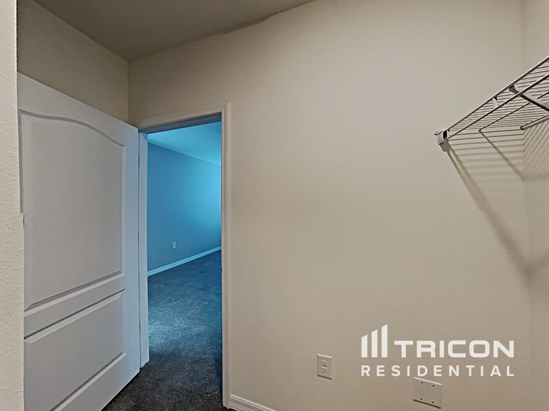 Building Photo - 309 Aberdeen Dr