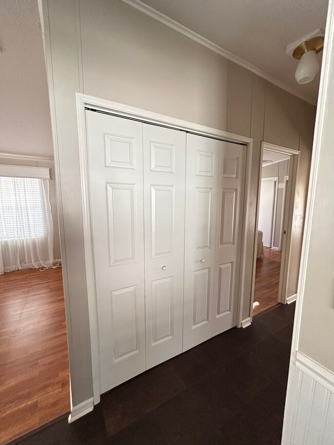 Building Photo - 38816 Bronco Dr