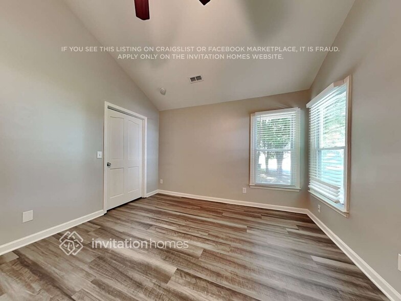 Building Photo - 9947 Davis Lake Pkwy