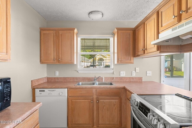 Building Photo - 133 White Cap Wy