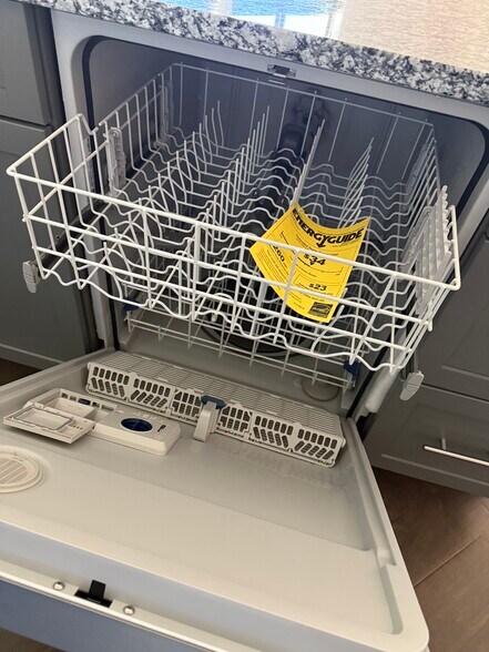 Building Photo - 501 E 37th St