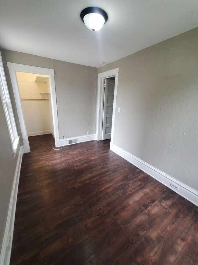 Building Photo - 1613-1615 Taylor Ave. (Duplex)