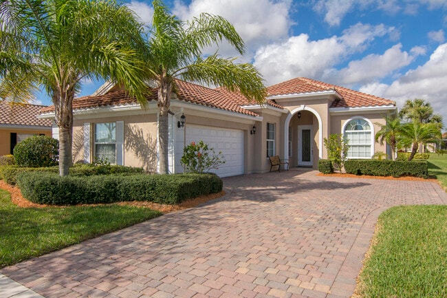 Building Photo - 5254 Eleuthra Cir
