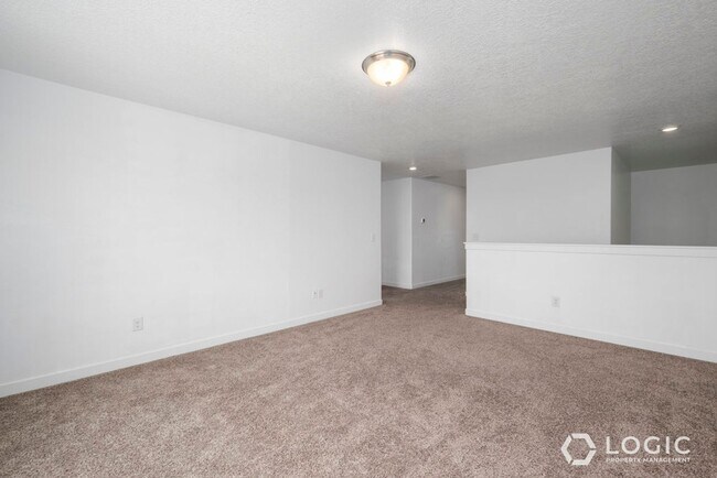 Building Photo - 14817 Pelé Ln