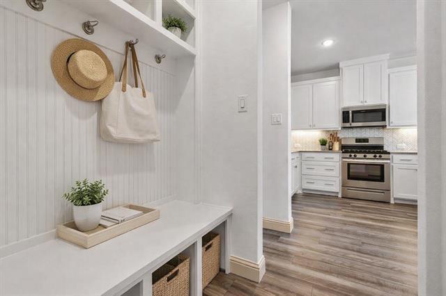 Building Photo - 8925 Phoebe Rd