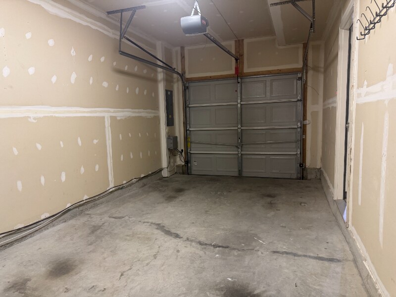 Building Photo - 12944 Yellow Jacket Rd